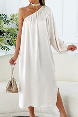 Vestido imperio de raso con un solo hombro